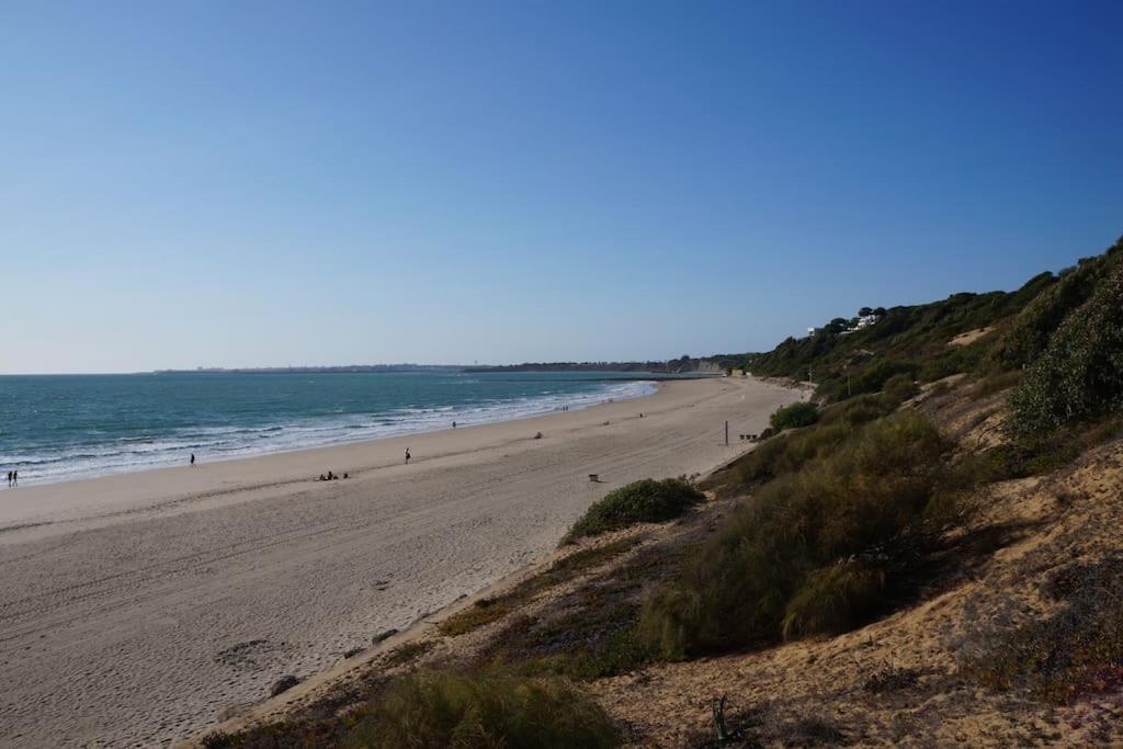 Piso Muy Moderno Para 4 Personas Y Una Cuna A 7 Min Caminando A La Playa, Con Aire, Balcon Con Vistas Y 2 Piscinas El Puerto de Santa María Esterno foto